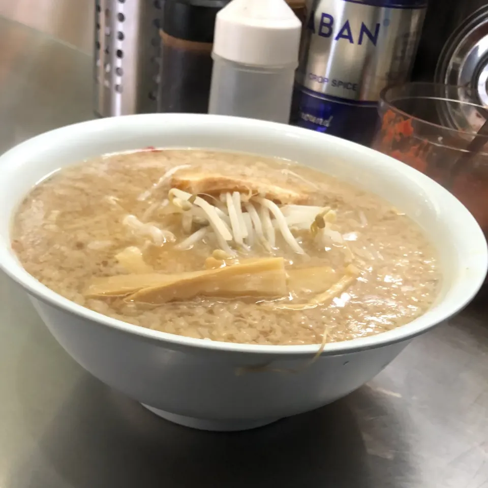 Snapdishの料理写真:＃夜勤明け　＃今日は休み　＃ニンニク　入れて　＃朝ラー　＃ラーメン　＃ホープ軒|Hajime Sakaiさん