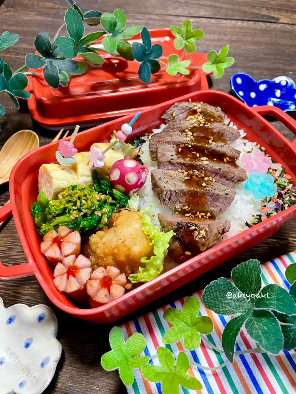 Snapdishの料理写真:ステーキ弁当|Akiyoෆ¨̮⑅さん