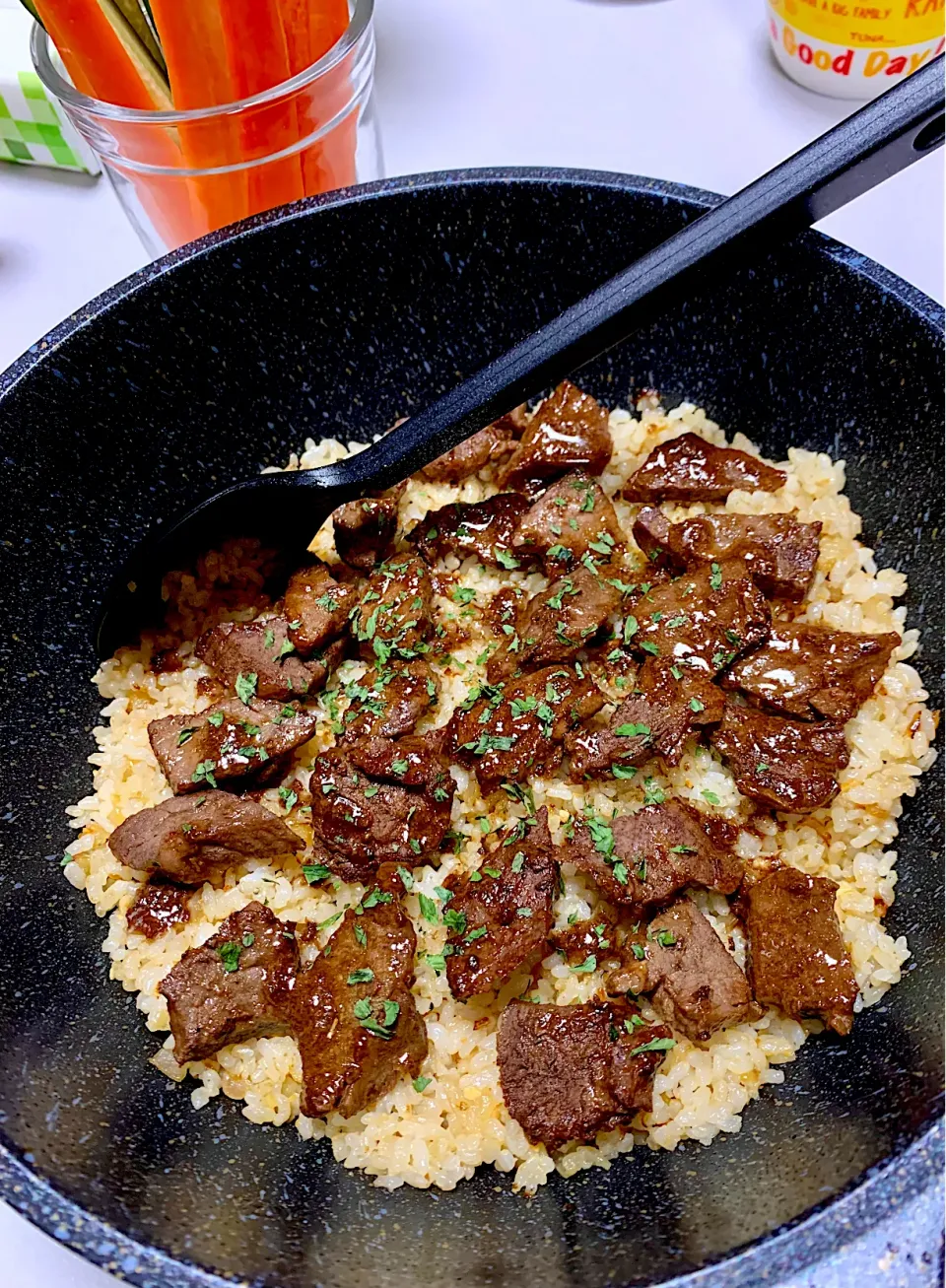 Snapdishの料理写真:Flank steak stir fry with garlic butter rice|gonbenさん