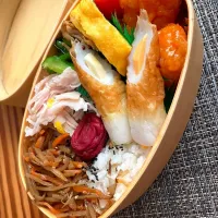 Snapdishの料理写真:エビチリ中華弁当|ひさみんていさん