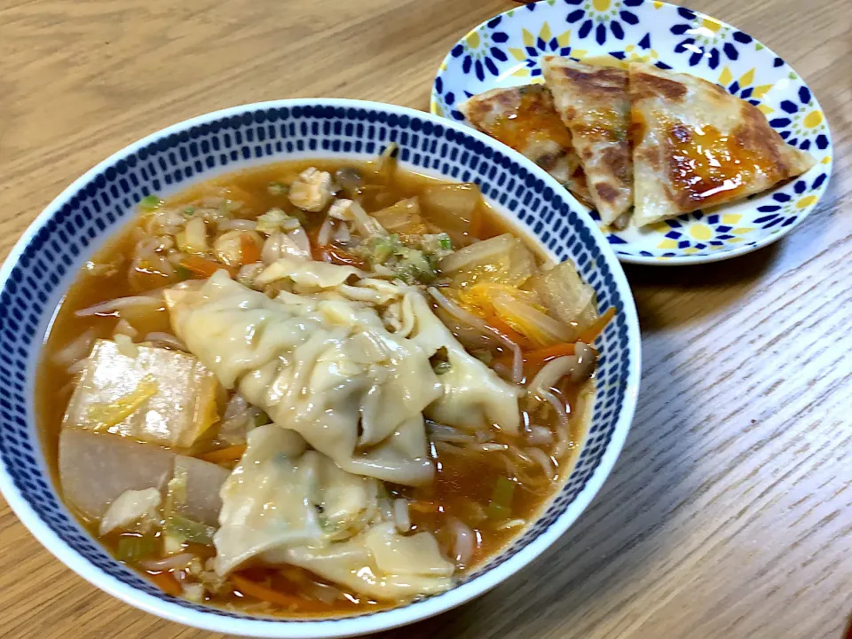 餃子入りキムチスープ🥟|さおりさん