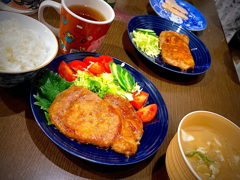 ポークジンジャーソテー　サラダ　大根と豆腐のお味噌汁|ch＊K*∀o(^^*)♪さん