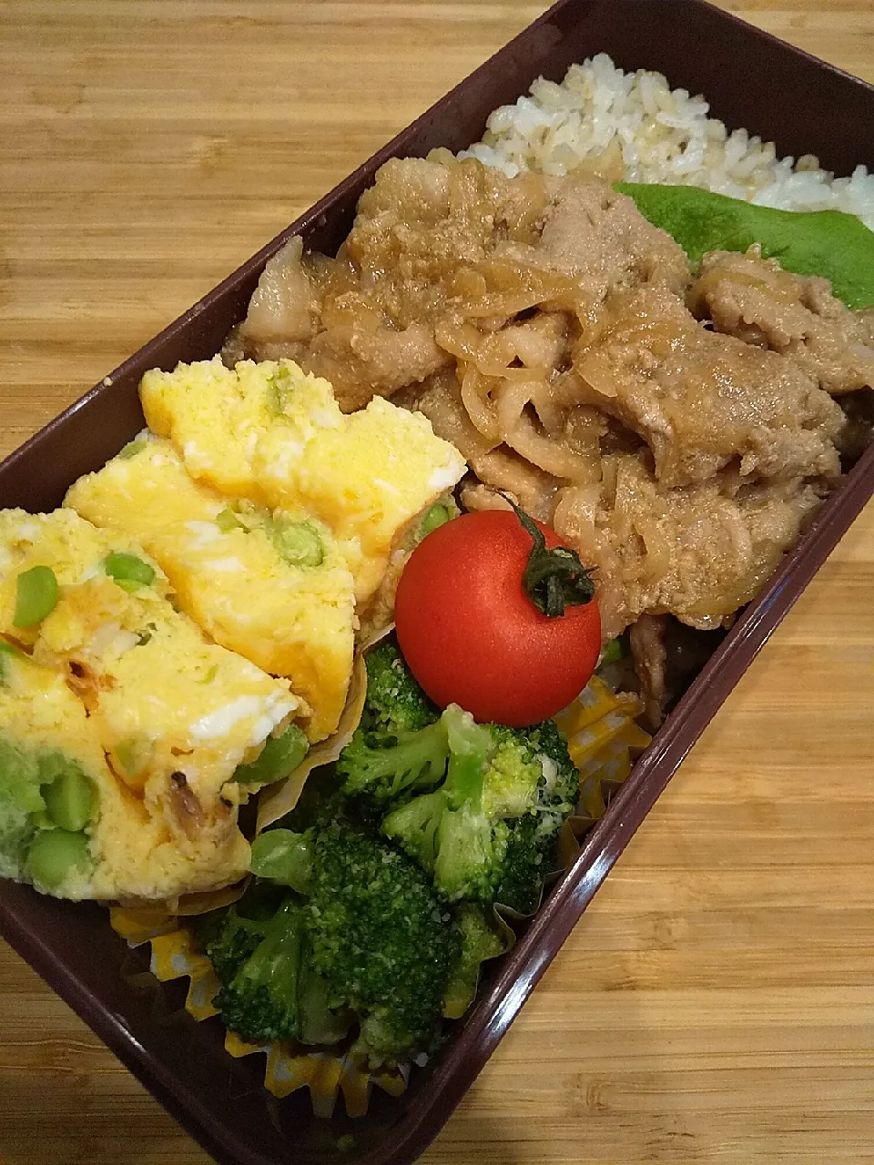 豚肉で焼肉のタレ炒め弁当🌸|うさぎさん