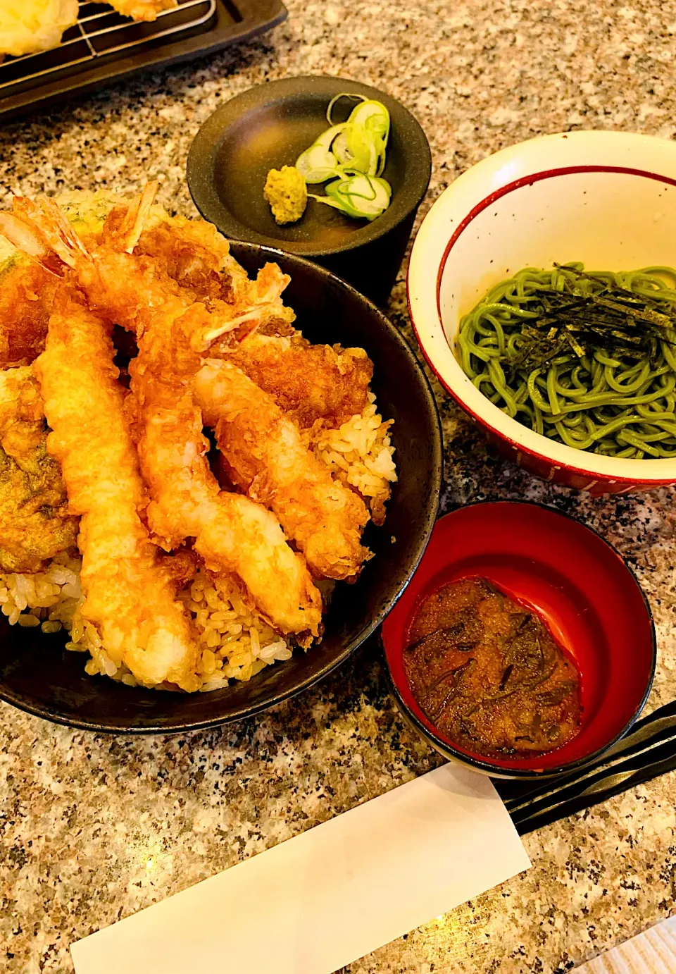 えび天丼と茶そば。|ちはるさん