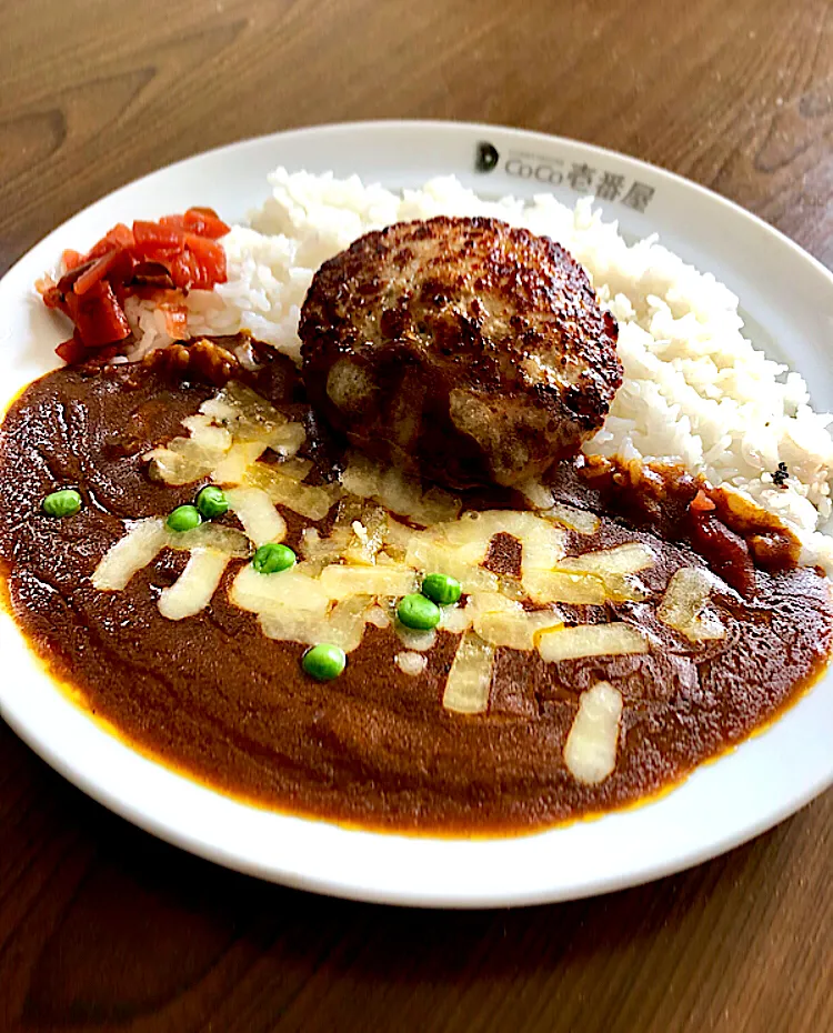 皿スプーン本物の自作フェイクなんちゃってCoCo壱チーズハンバーグカレーを作りました#shorts|ガク魁‼︎男飯さん