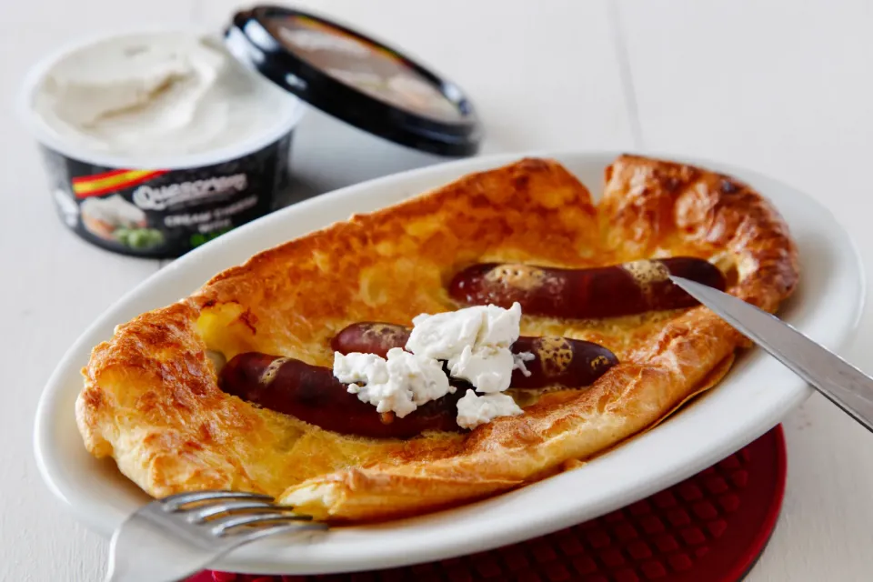 トードインザホールにケスクレームオリーブのっけ|マユマユさん