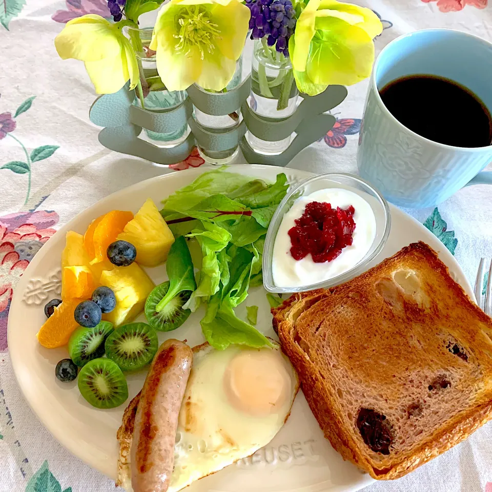 Snapdishの料理写真:🌼花とモーニングプレート🌼|あっちゃんさん