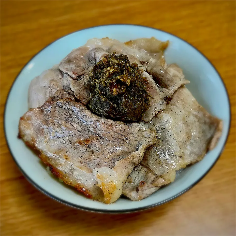 豚オイル焼き蕗の薹味噌のせ飯|deekay71さん