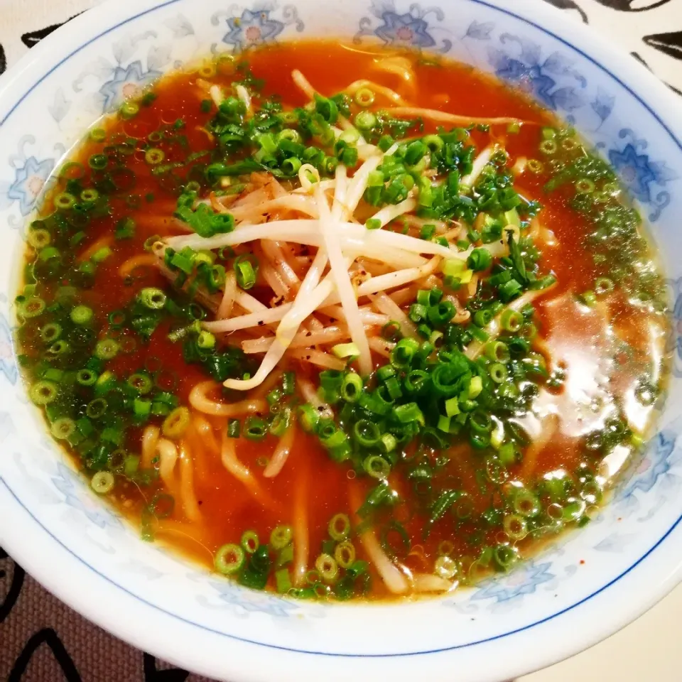 Snapdishの料理写真:休日のおうちラーメン🍜(3/10)|海猫さん