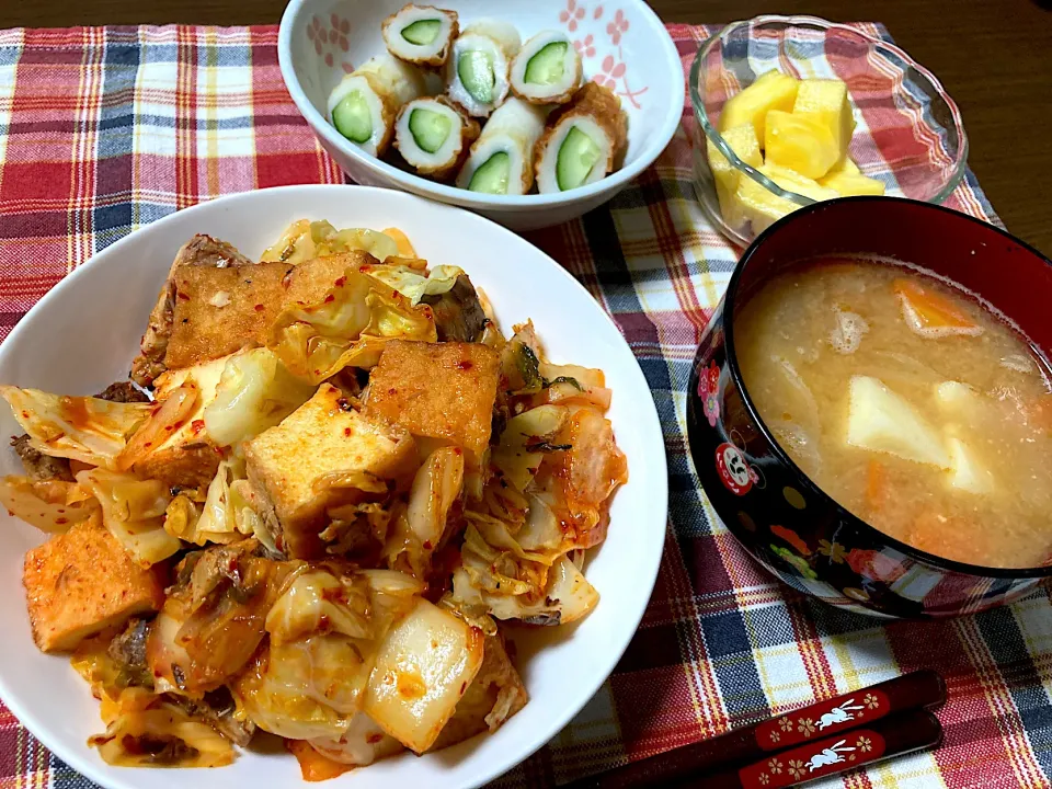 厚揚げキャベツとサバ缶のキムチ炒め|Emiさん