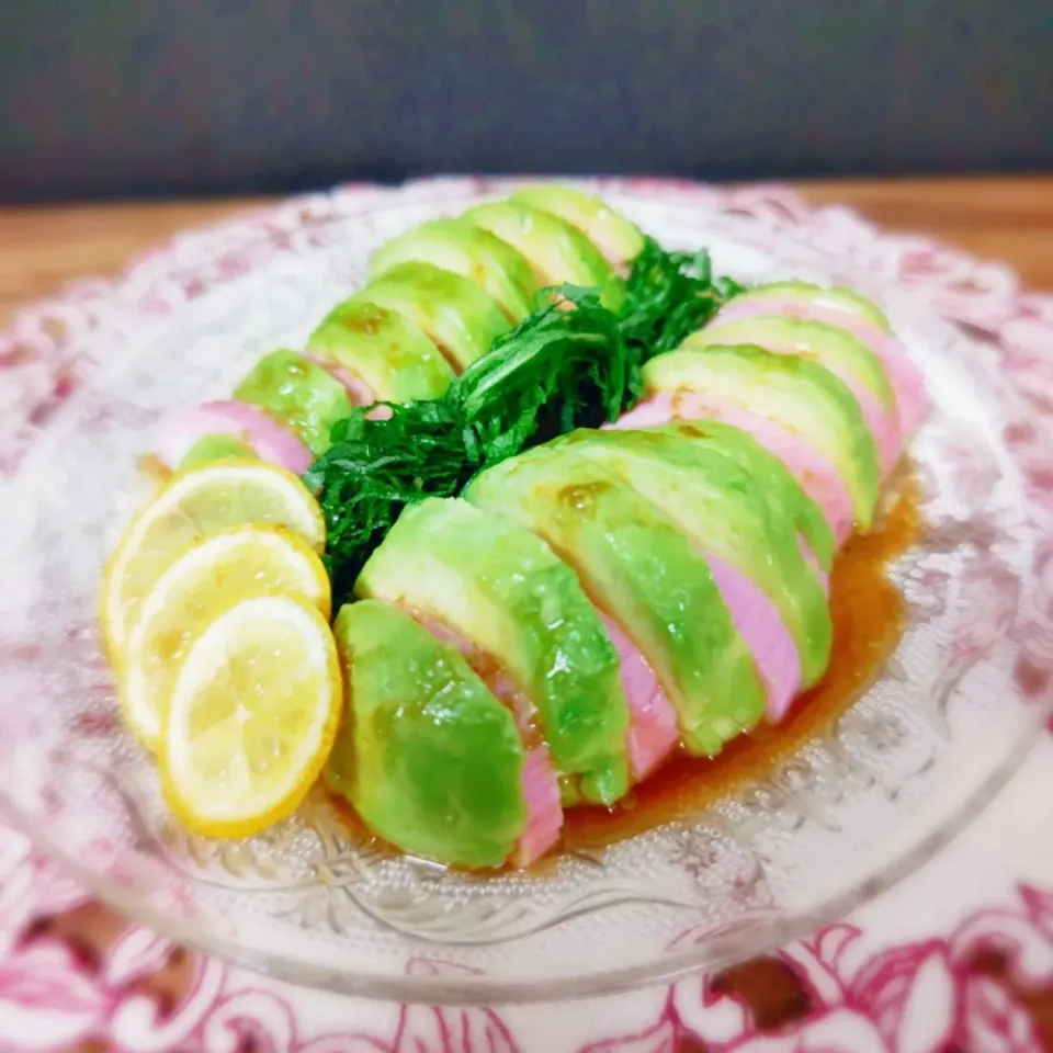 miyuさんの料理
かまぼことアボカド🥑のわさびしょうゆカルパッチョ💓💚|☆Yumi☆さん