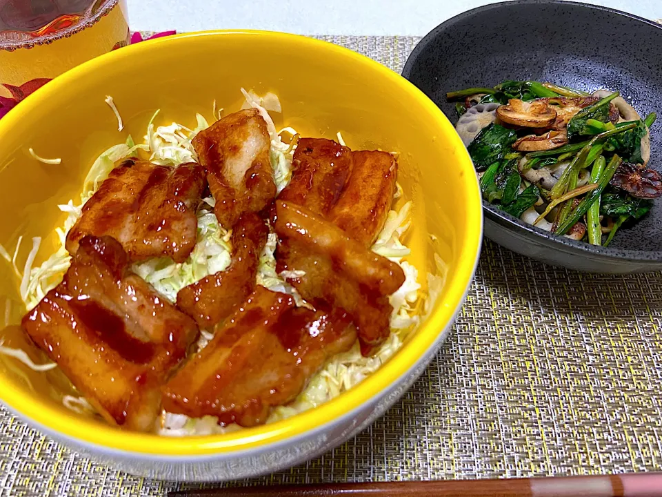 厚切り豚バラ丼、ほうれん草とレンコンのレモンソテー|ゆうさん