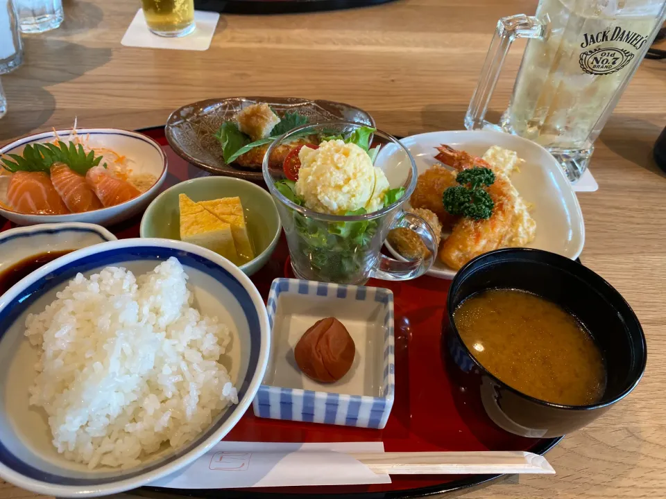 Snapdishの料理写真:ピクトン定食とハイボール|buhizouさん