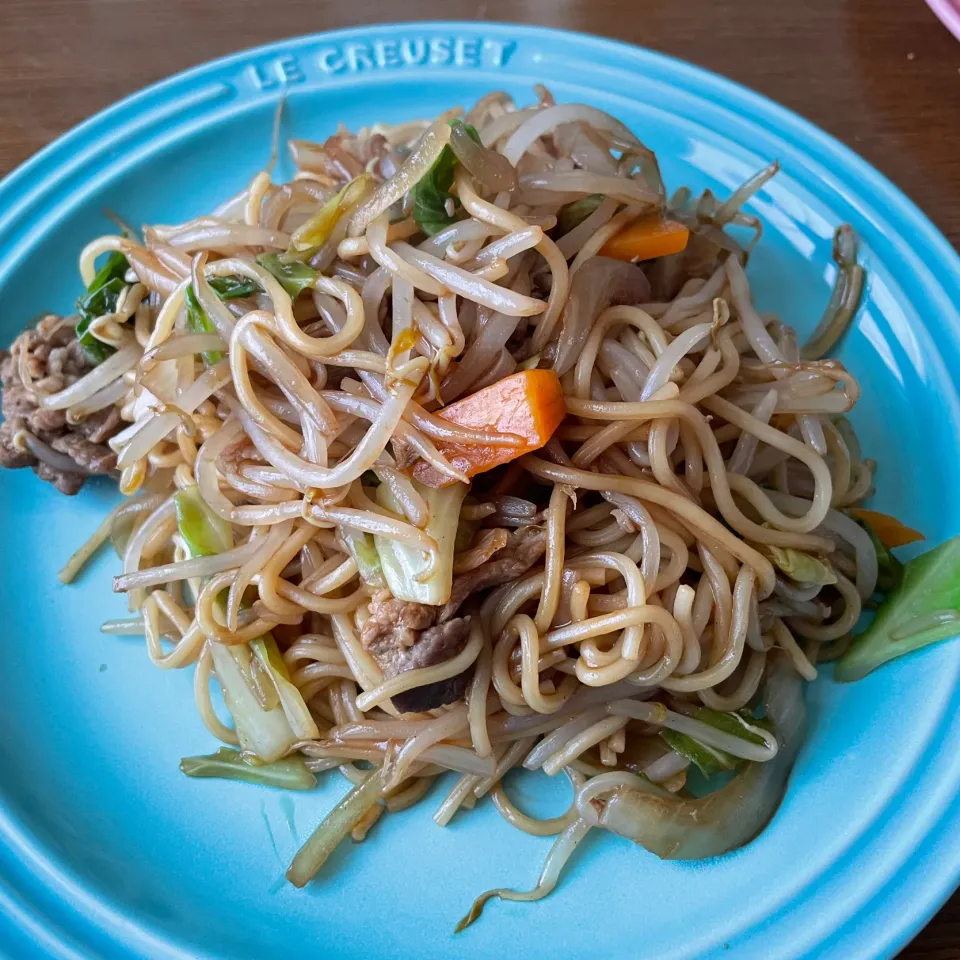 Snapdishの料理写真:3月12日昼は焼きそば|とももさん