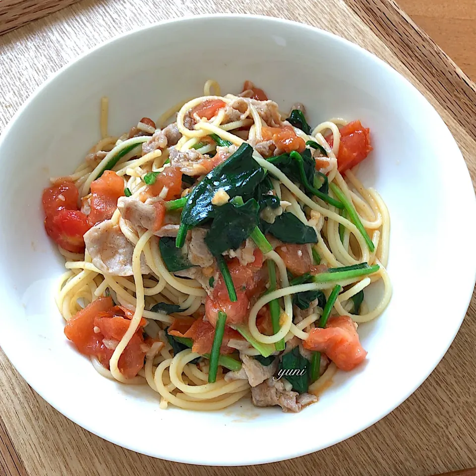 白だしで作る🍝豚肉とトマト🍅パスタ🍝|🌸yuni🌸さん