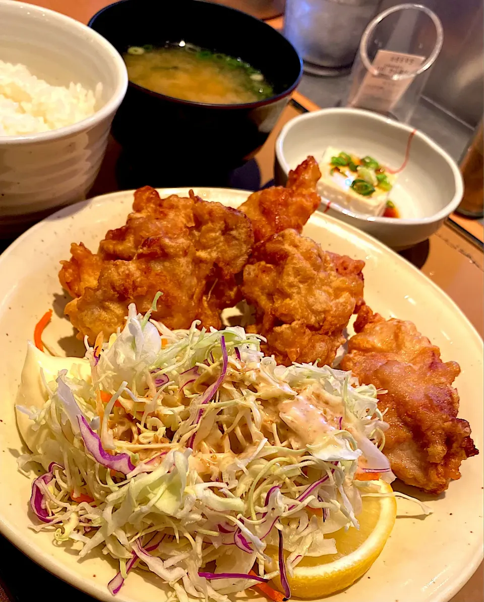 やよい軒 唐揚げ定食 540円（クーポン）|すくらんぶるえっぐさん