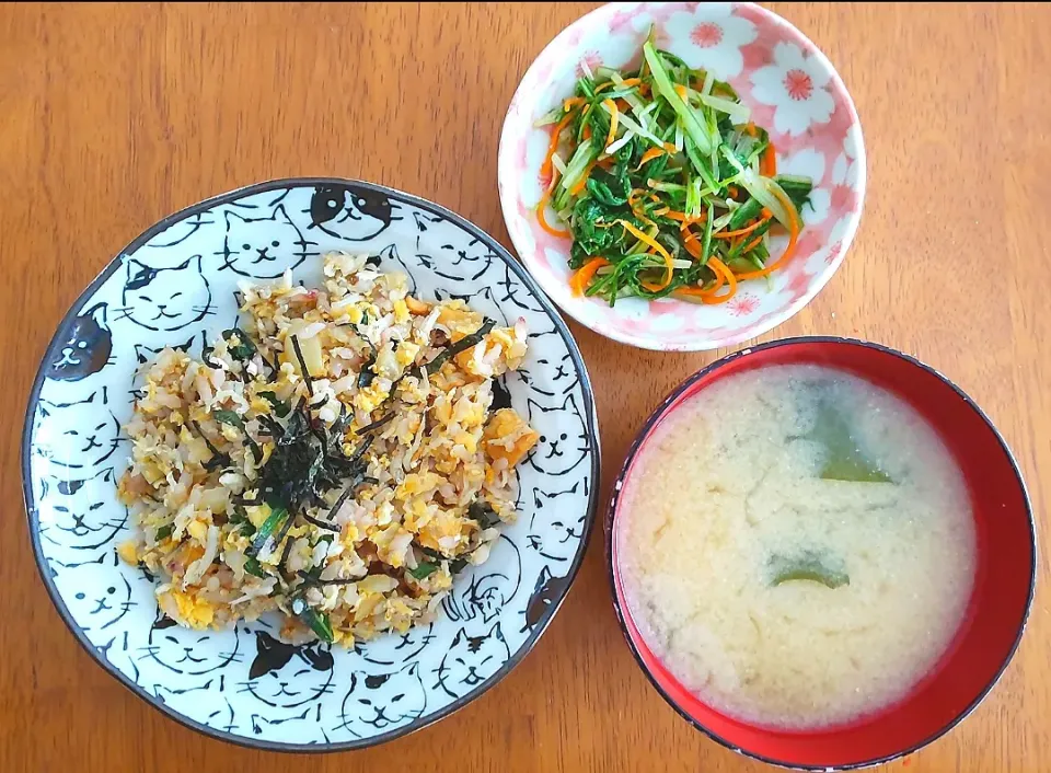 2022 0310　しらす炒飯　水菜のナムル　なめことわかめのお味噌汁|いもこ。さん