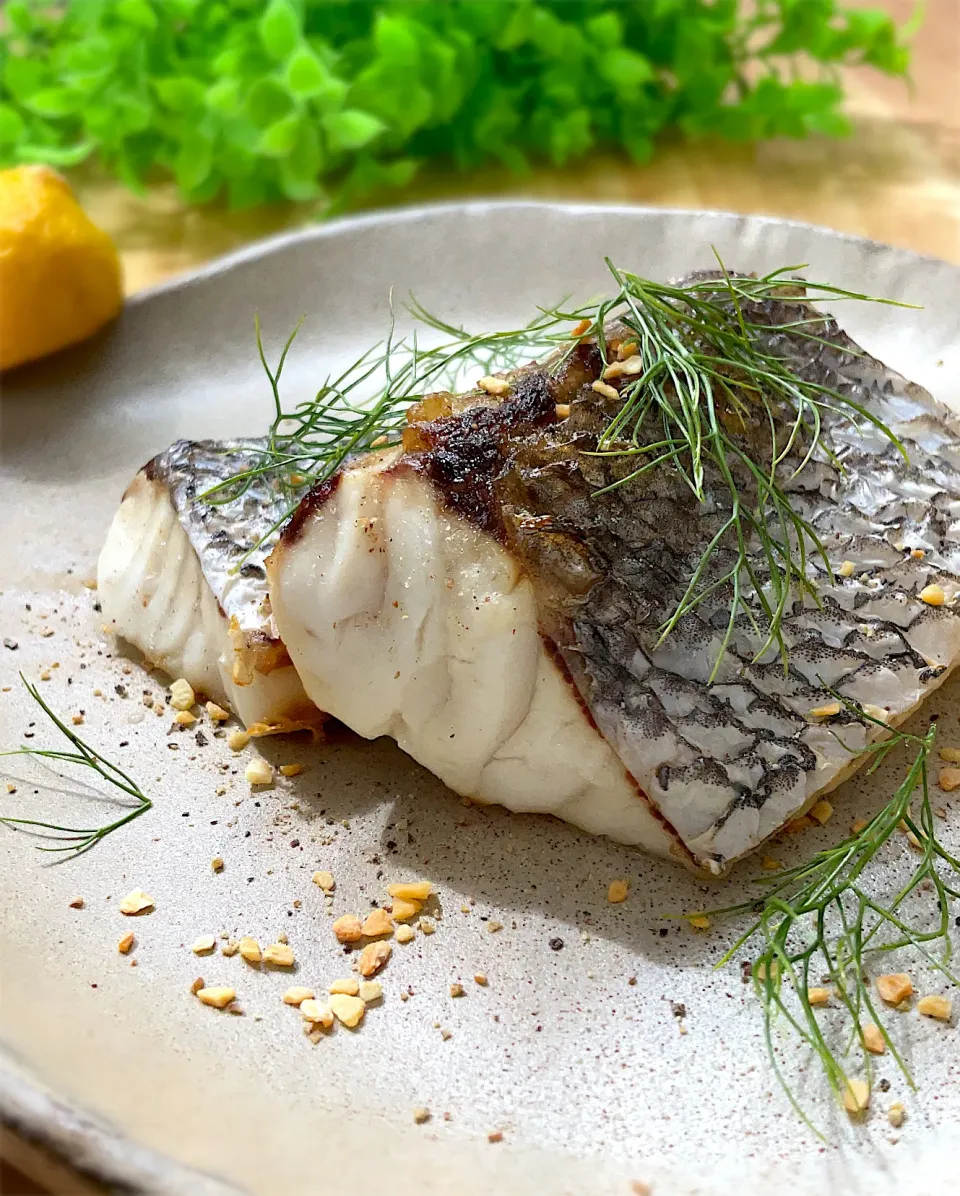 釣り魚🎣オオニベのガーリックソルト焼き|9421beruさん