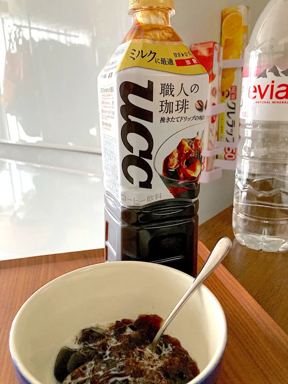 Snapdishの料理写真:ペットボトルのままでコーヒーゼリー|coronさん