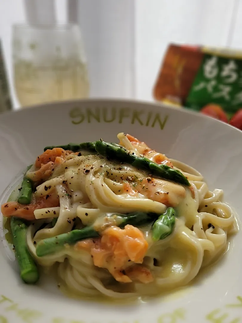 はくばく もち麦パスタで
鮭とアスパラのクリームパスタ

ノンアルでワインの休日|みるくここあさん