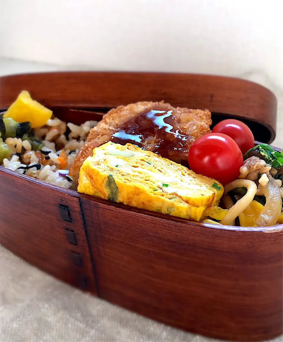 ひじきの炊き込みご飯❤️弁当|さおさん