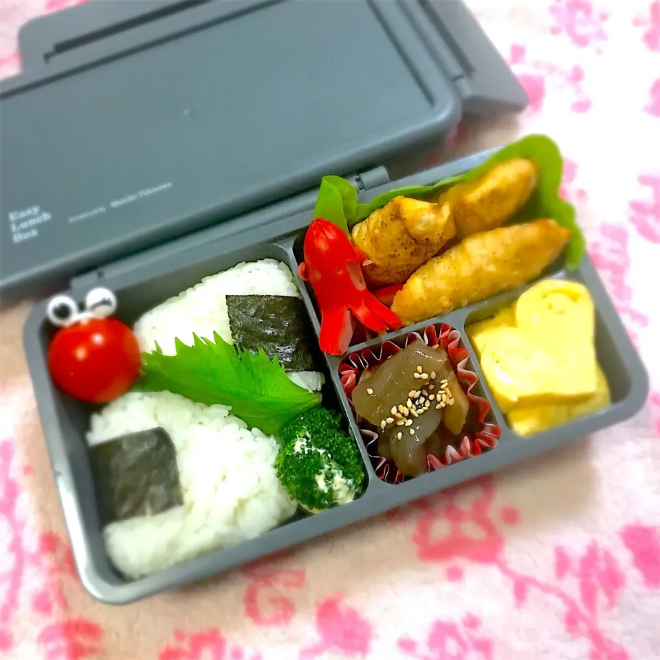 Snapdishの料理写真:JK 1弁当🍱〜大葉餃子(ニンニク無し)・玉子焼き・こんにゃくごぼう煮・ブロッコリーマヨ・ソーセー人|華恋さん