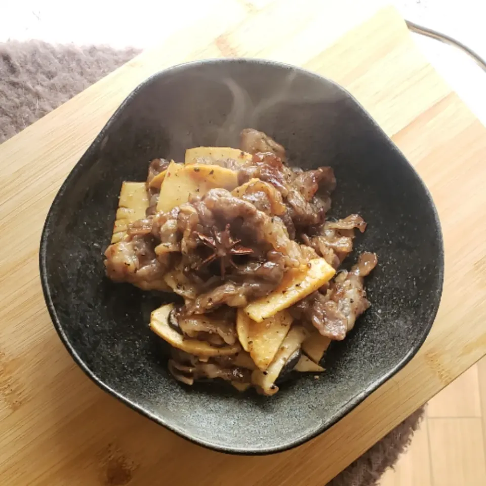 Snapdishの料理写真:八角香る＊筍と牛肉の炊いたん|mi_neneco♪さん