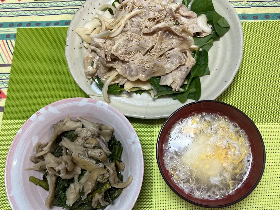 豚しゃぶサラダ、春菊と舞茸のさっと煮、豆腐のかきたま汁|peanutsさん