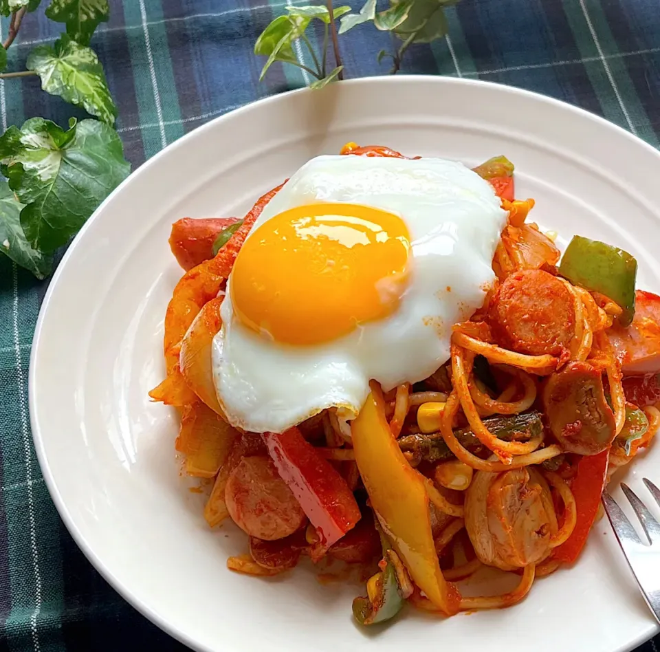 🍝今日のランチは具沢山ナポリタ〜ン🍝|Hollyさん