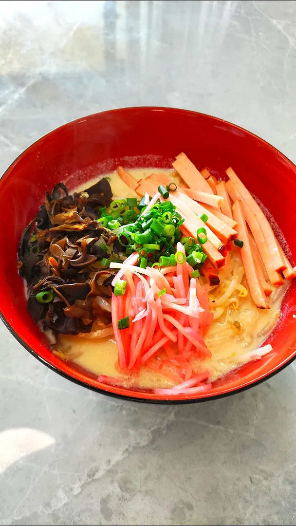 もやしのとんこつラーメン風|マイケルの料理さん