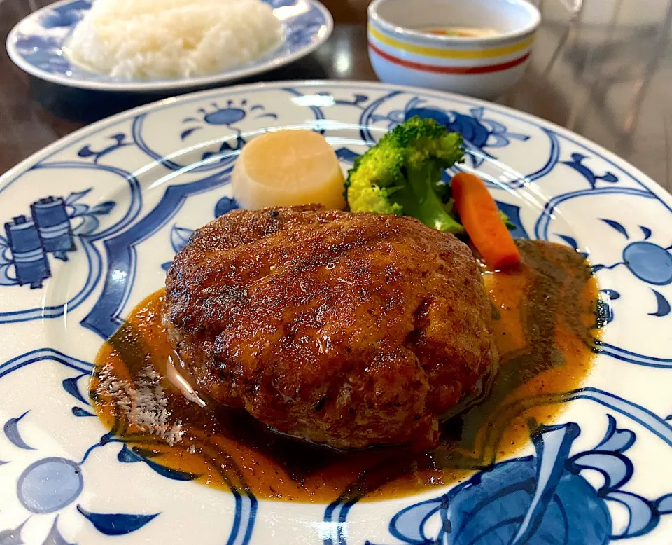 伊万里亭　ハンバーグランチ|チルさん