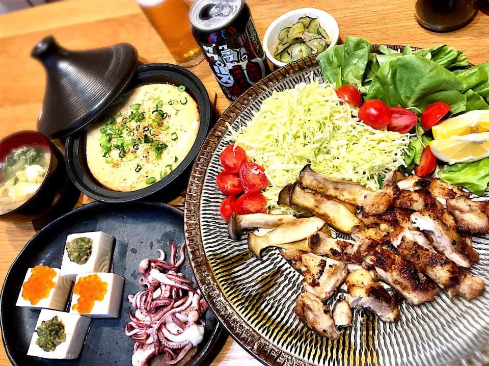 鶏もも肉の揚げ焼き　長芋とろろ焼き　オーシャンルビー&蕗の薹味噌on冷奴　烏賊げそバターソテー|じゅんさんさん