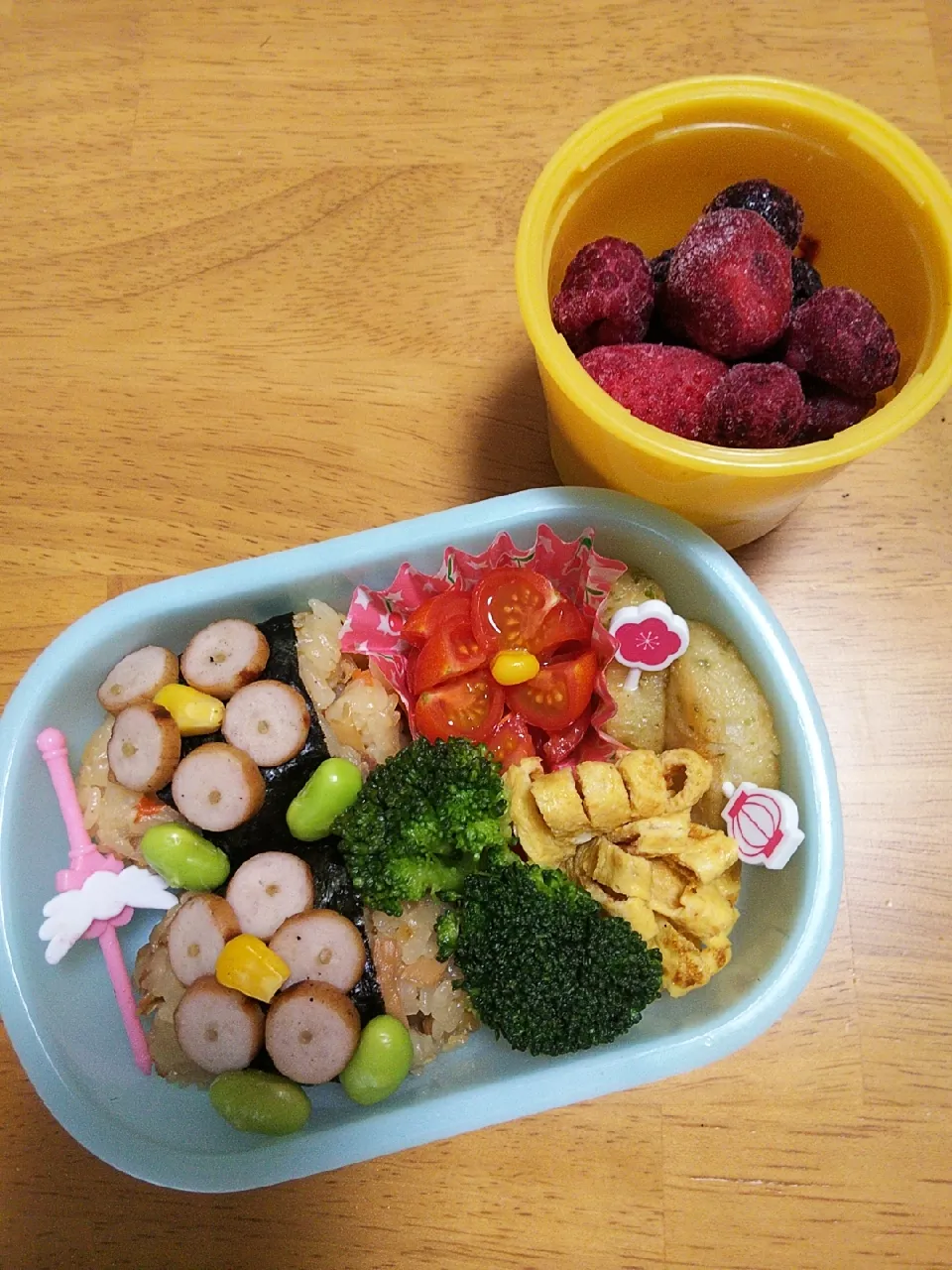 Snapdishの料理写真:お花弁当|goldenapple6783さん