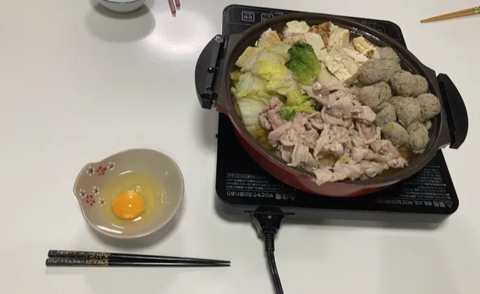 Snapdishの料理写真:晩御飯は鍋ー。🌟白菜🌟焼き豆腐🌟いわしのつみれ🌟豚こま|Saharaさん