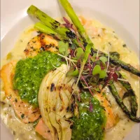 fennel salmon served over shrimp and asparagus risotto...|Charlie Hustleさん