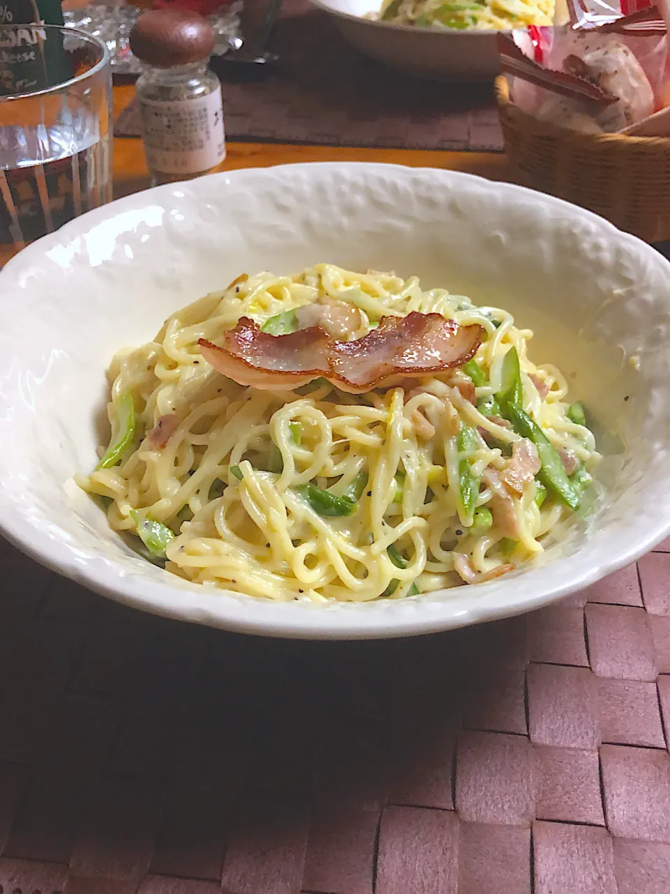 アスパラとベーコンのクリームパスタ 焼きベーコンのせ|沖壮平さん