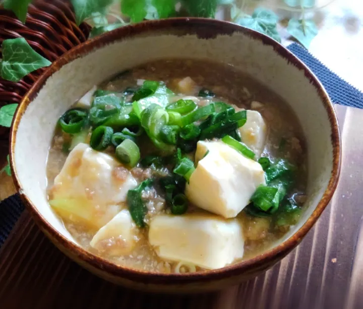 Snapdishの料理写真:豆腐とチンゲン菜のそぼろ煮|くまちゃんさん