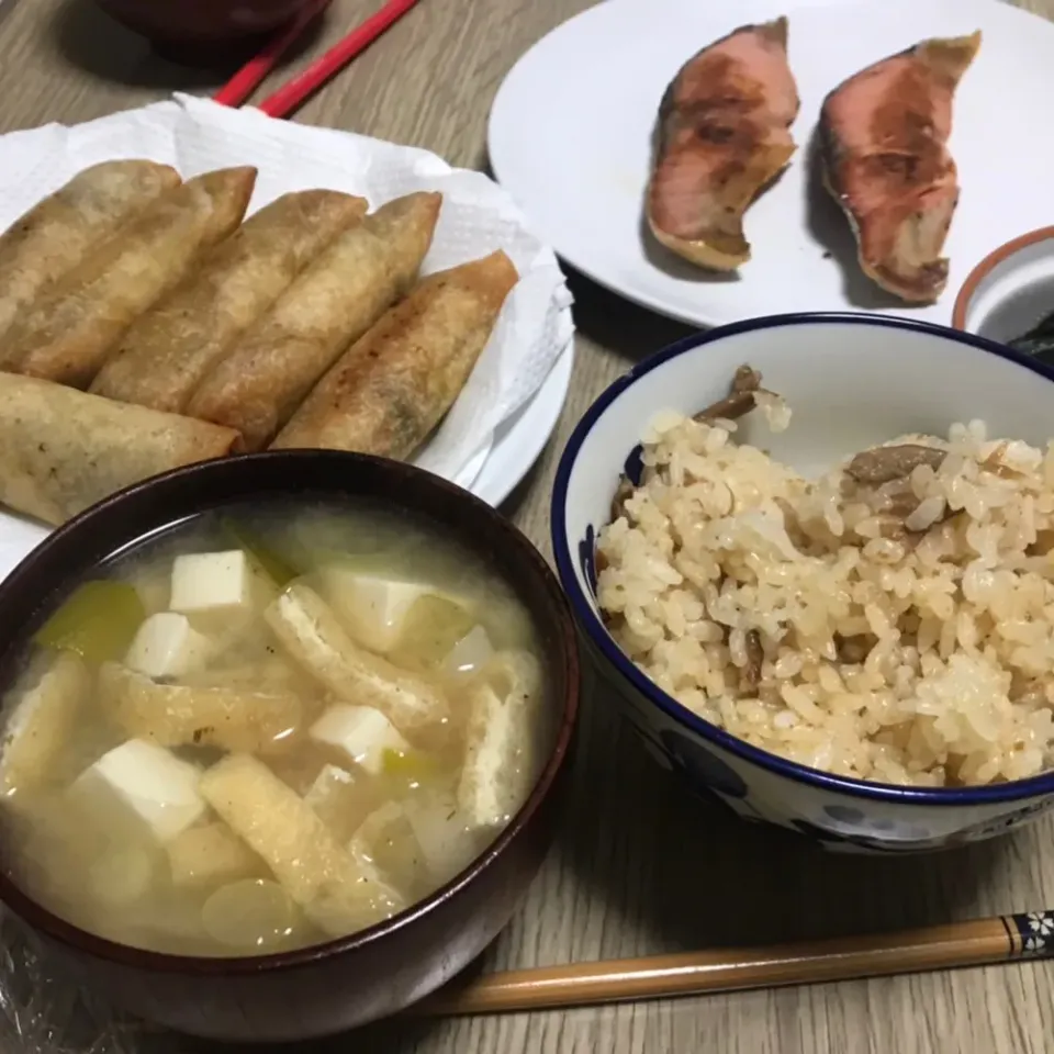 村上の鮭&春巻き&まいたけの炊き込みご飯|seiko Oさん