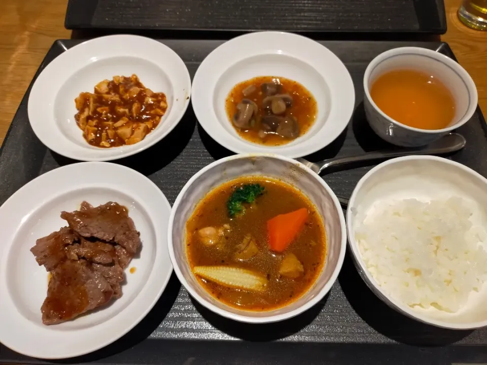 函館国際ホテルで朝食バイキング第二弾。しっかりスープカレーもチョイス|フージさん