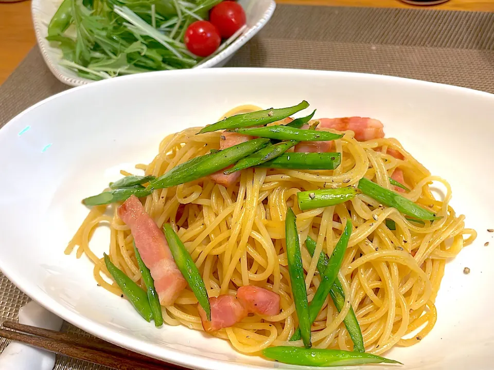 アスパラベーコンのバター醤油パスタ☺️|Itaちゃんさん