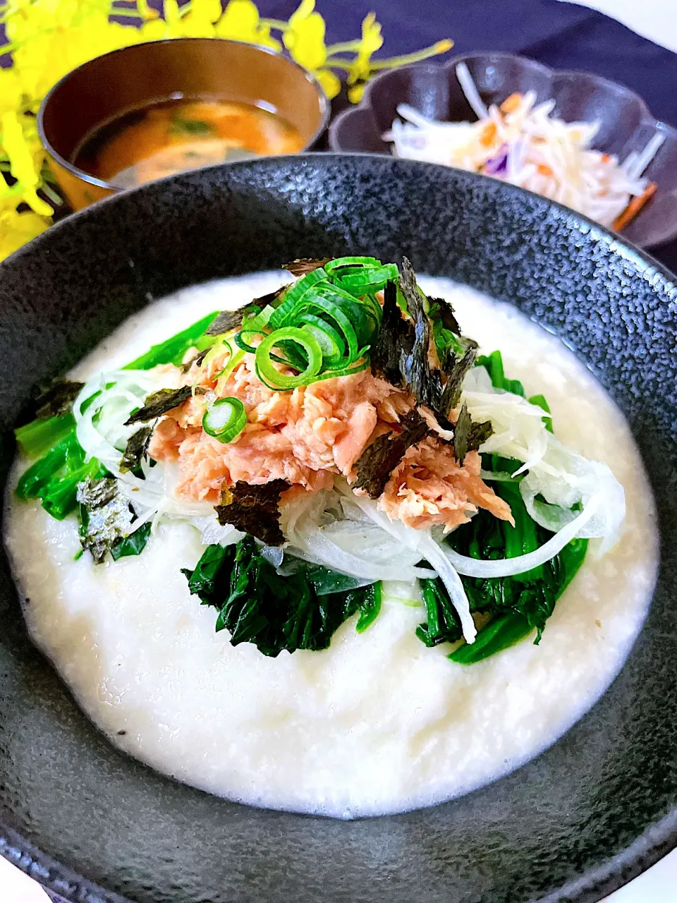 Snapdishの料理写真:ツナ玉とろろ丼|オーロラさん