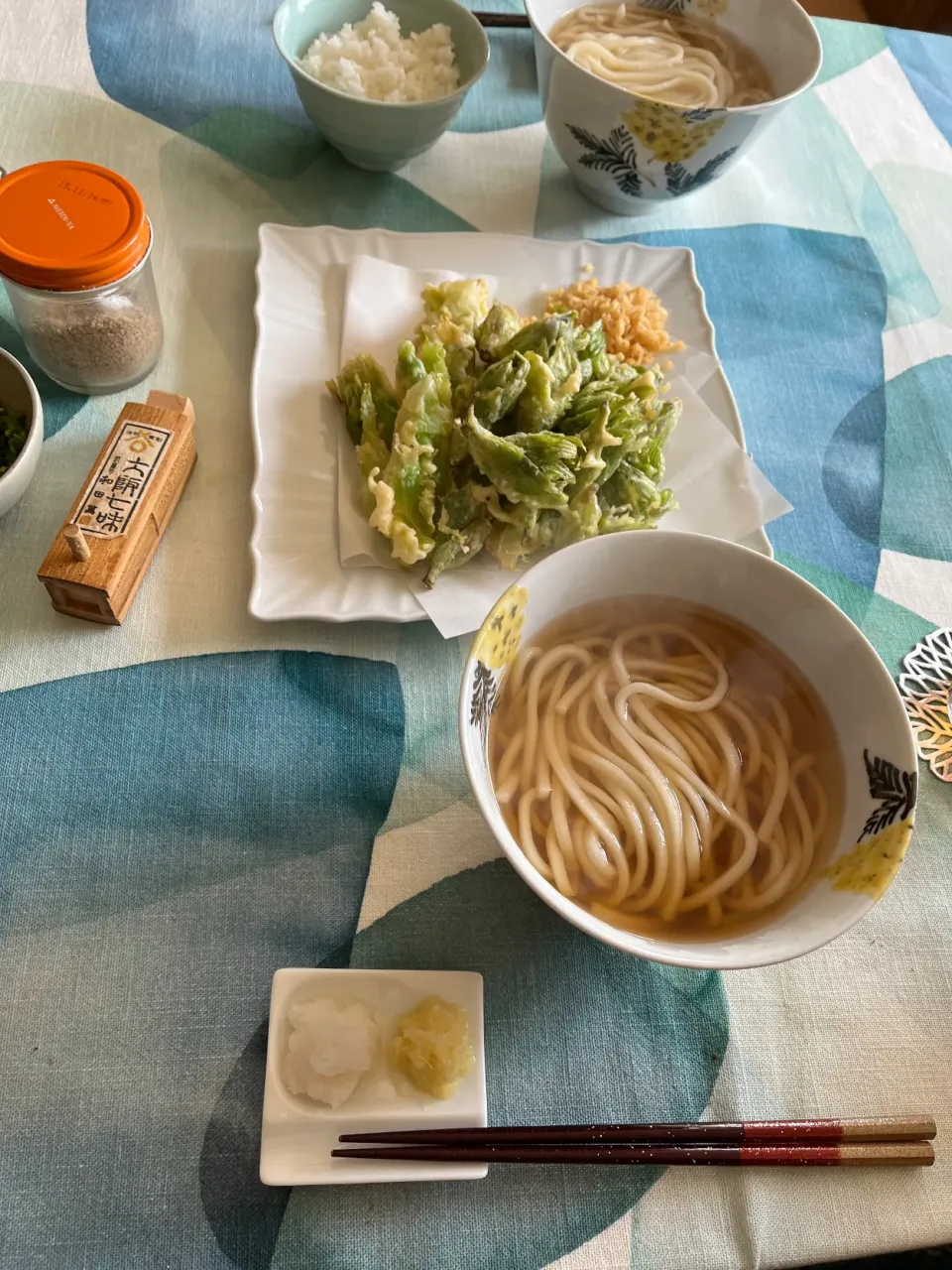 Snapdishの料理写真:春の山菜天ぷらうどん|cherさん