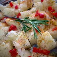 Rosemary Seasoned Potatoes|AtTheTableさん