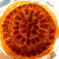 Snapdishの料理写真:Pecan Pie|Lynette Galangさん