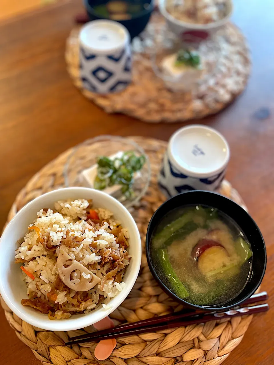 Snapdishの料理写真:かしわ飯、さつまいもと小松菜のお味噌汁|ＭＡＲＵＥ家の食卓さん