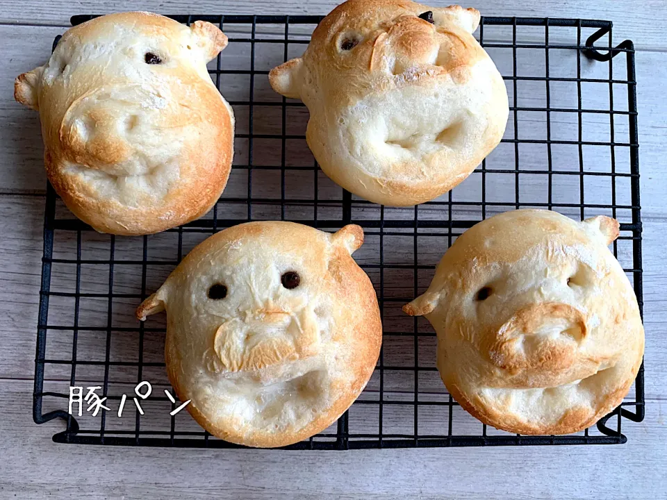 🐷豚パン🐷|いちごさん