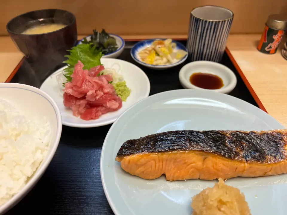 魚竹定番の銀鮭中落ち|流線形さん