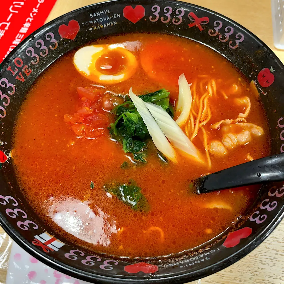 トマトラーメン半熟煮卵のせ|T. Wonderさん