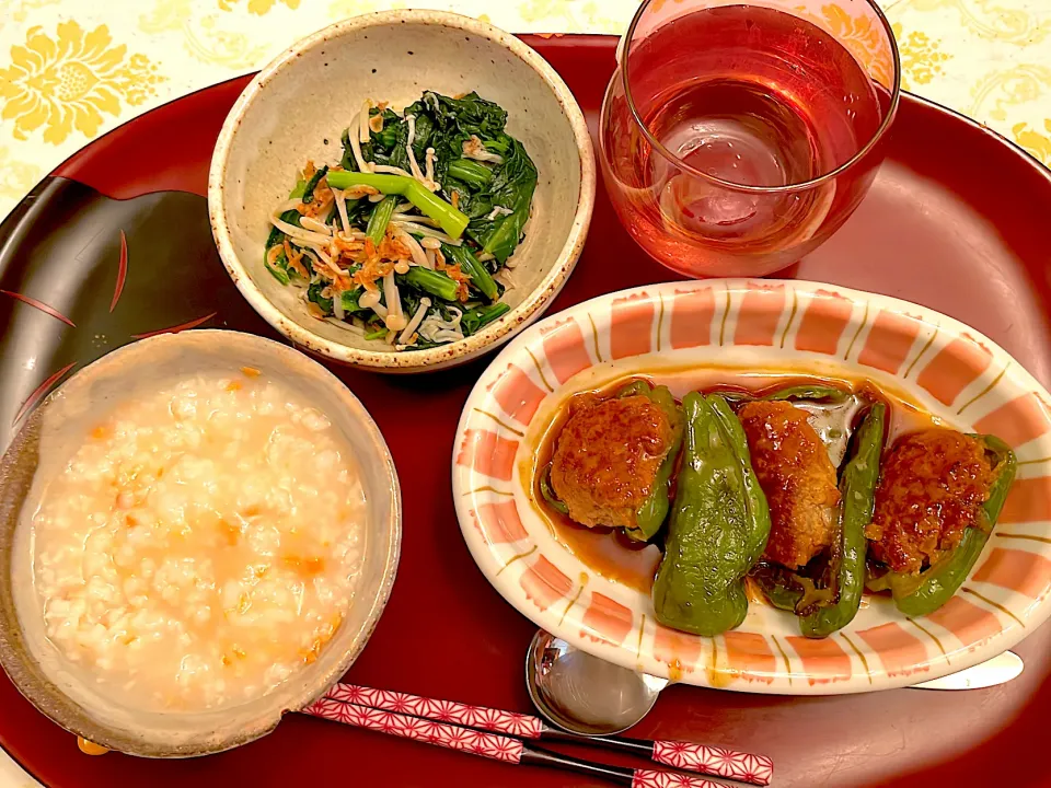 Snapdishの料理写真:肉詰めピーマン夕食💕|もこさん