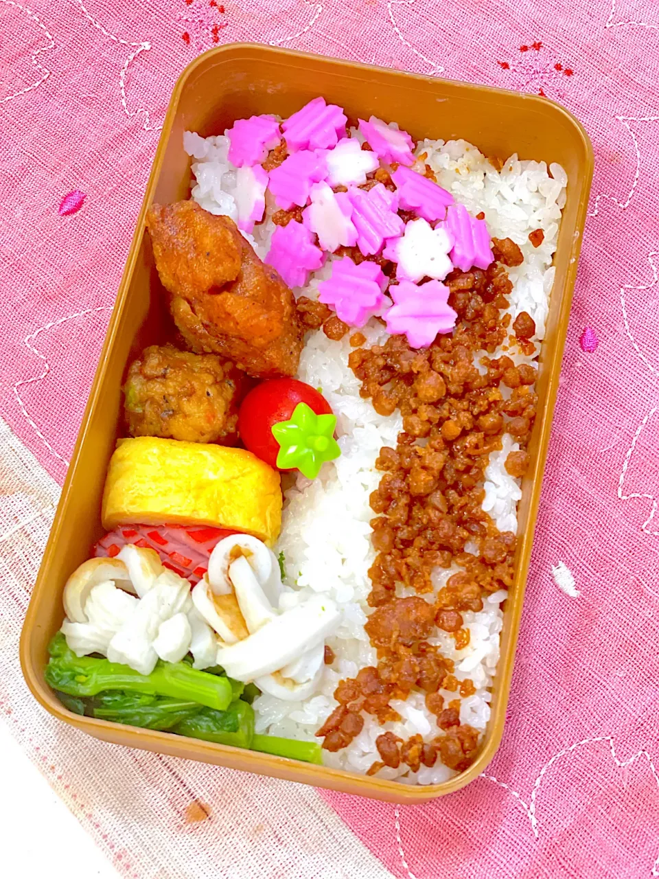 桜のそぼろお弁当🌸|Yukiさん